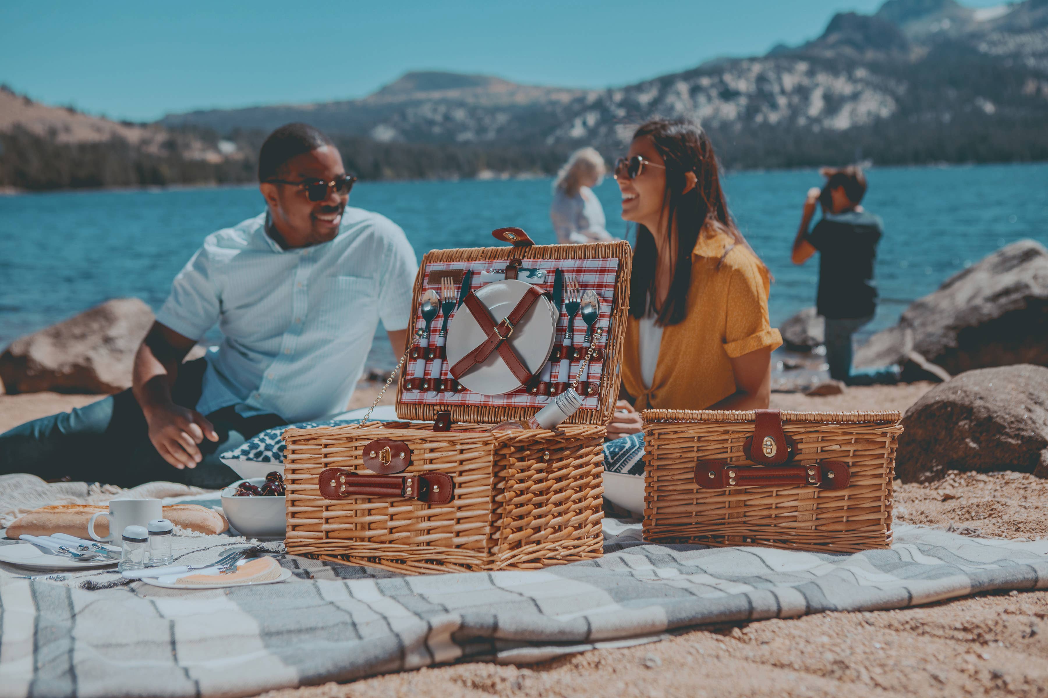 Catalina Picnic Basket - Image 7