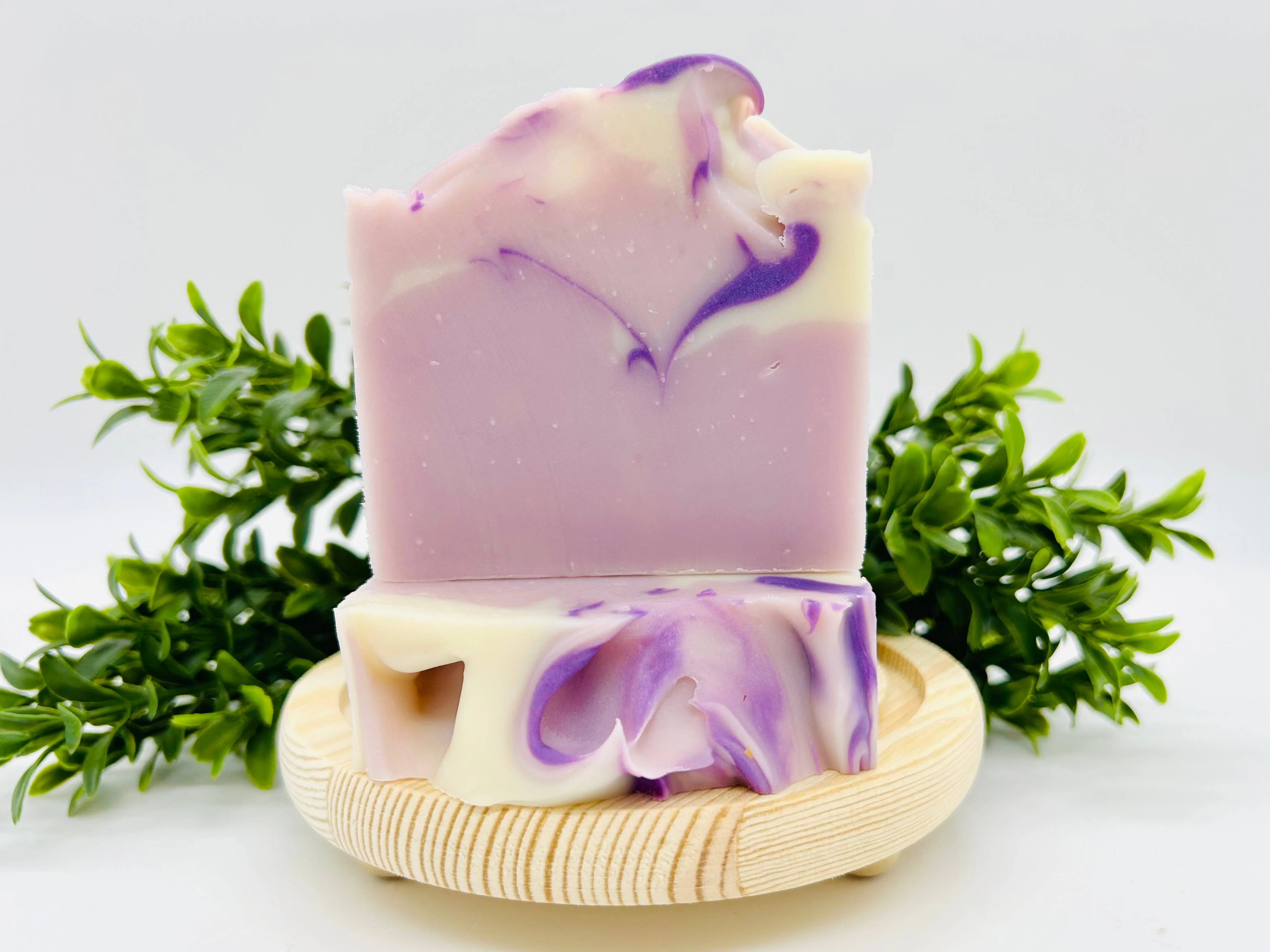 Lilac Bloom Handmade Soap Bar (VEGAN) - Image 2
