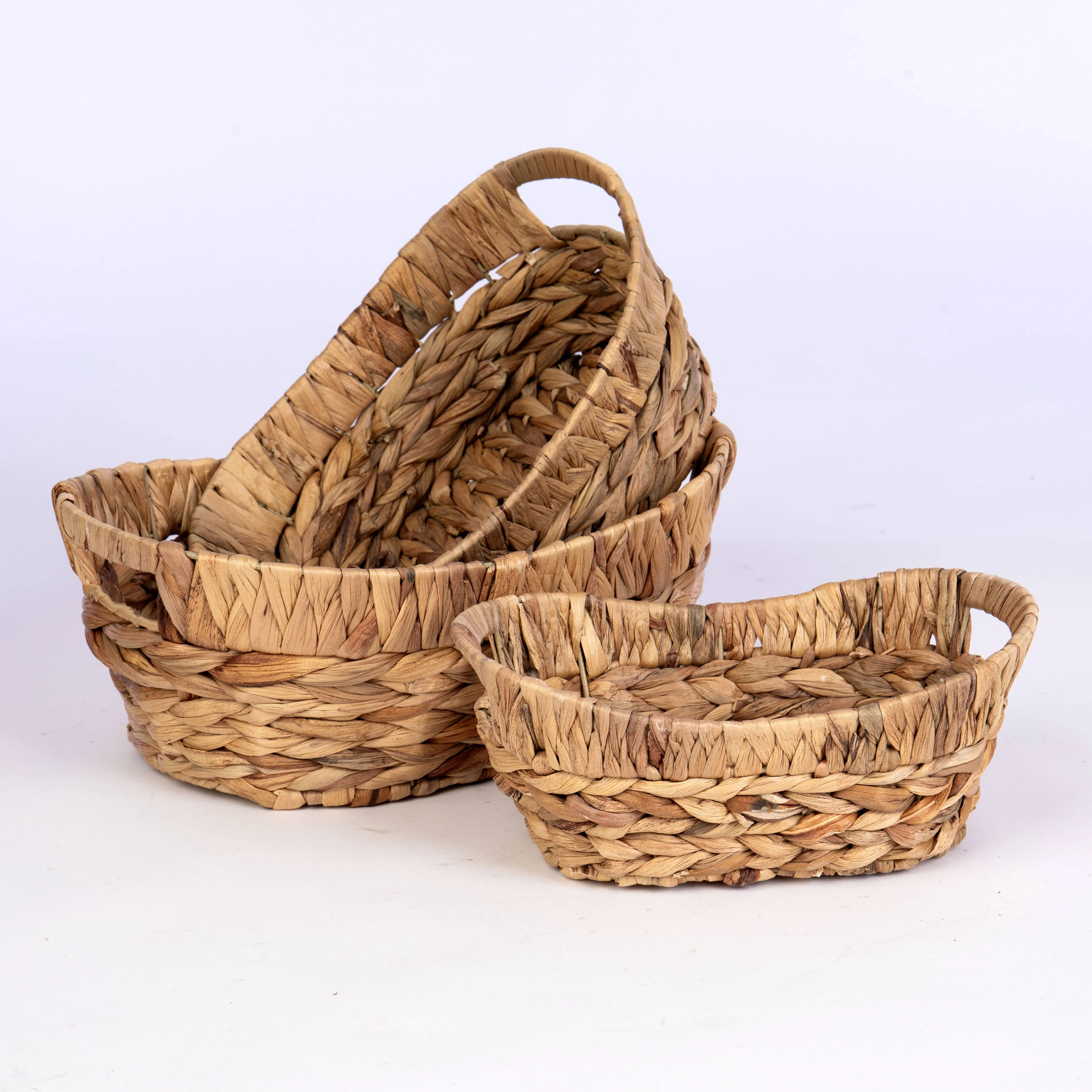Oval Hyacinth Wire Tub - Image 2