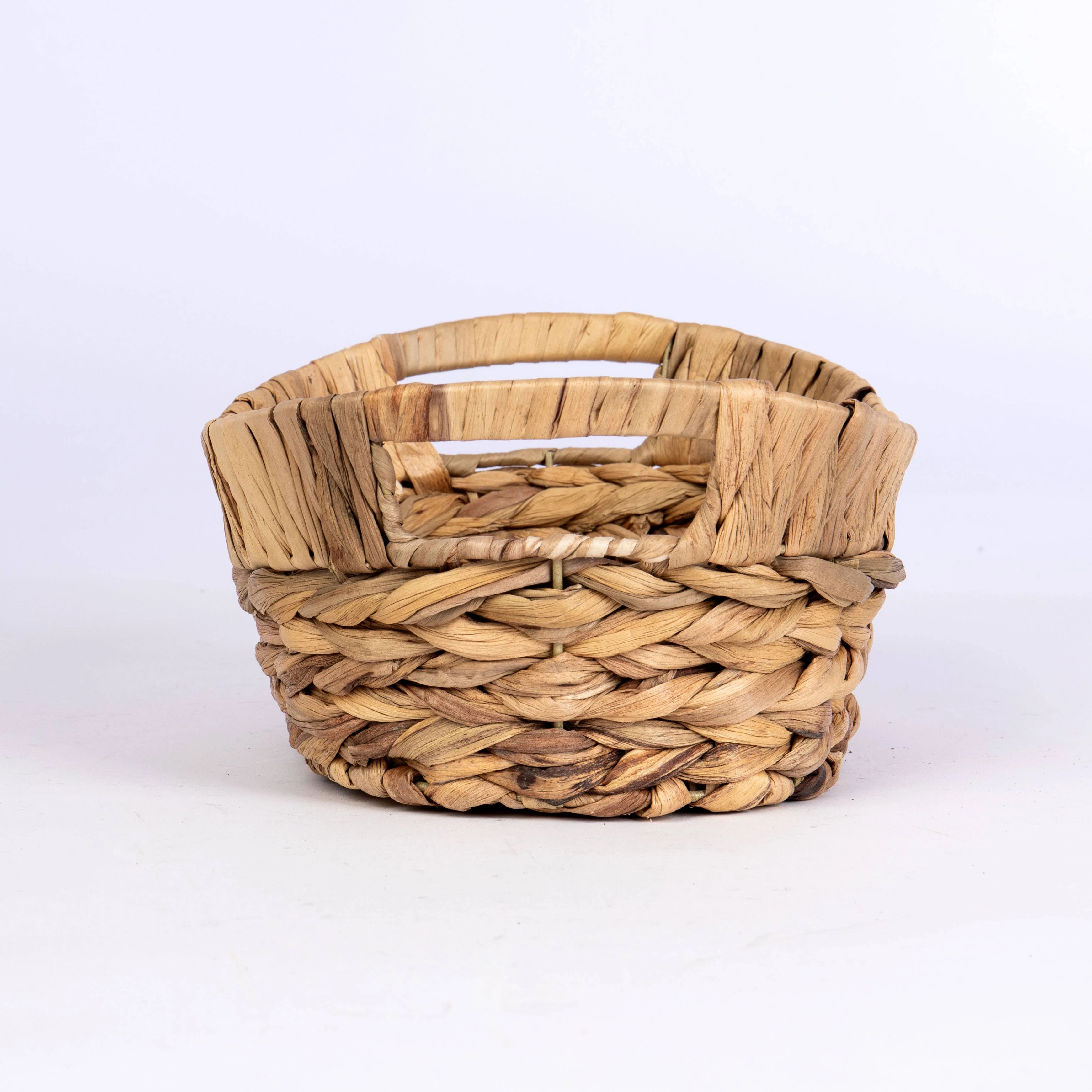 Oval Hyacinth Wire Tub - Image 5