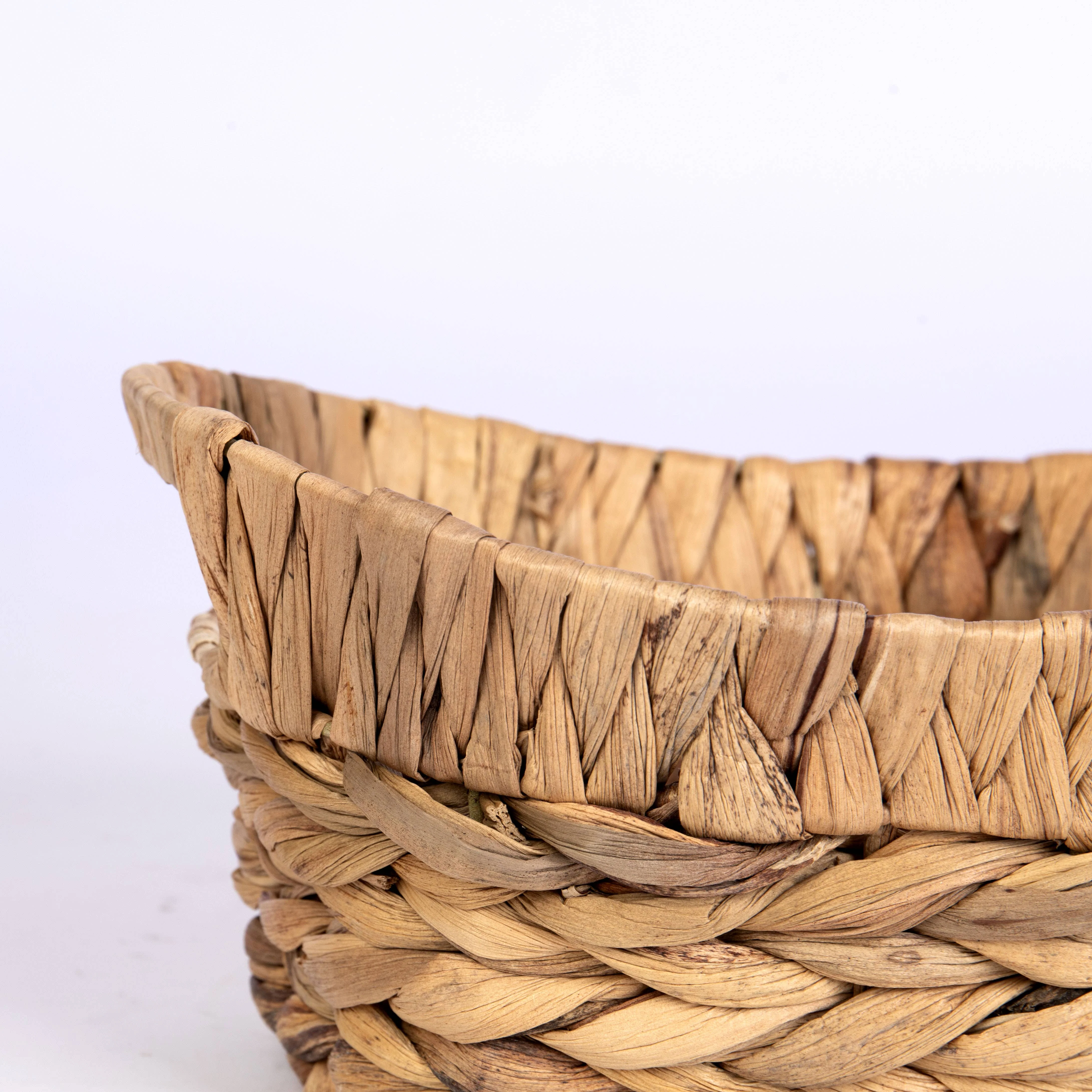 Oval Hyacinth Wire Tub - Image 7