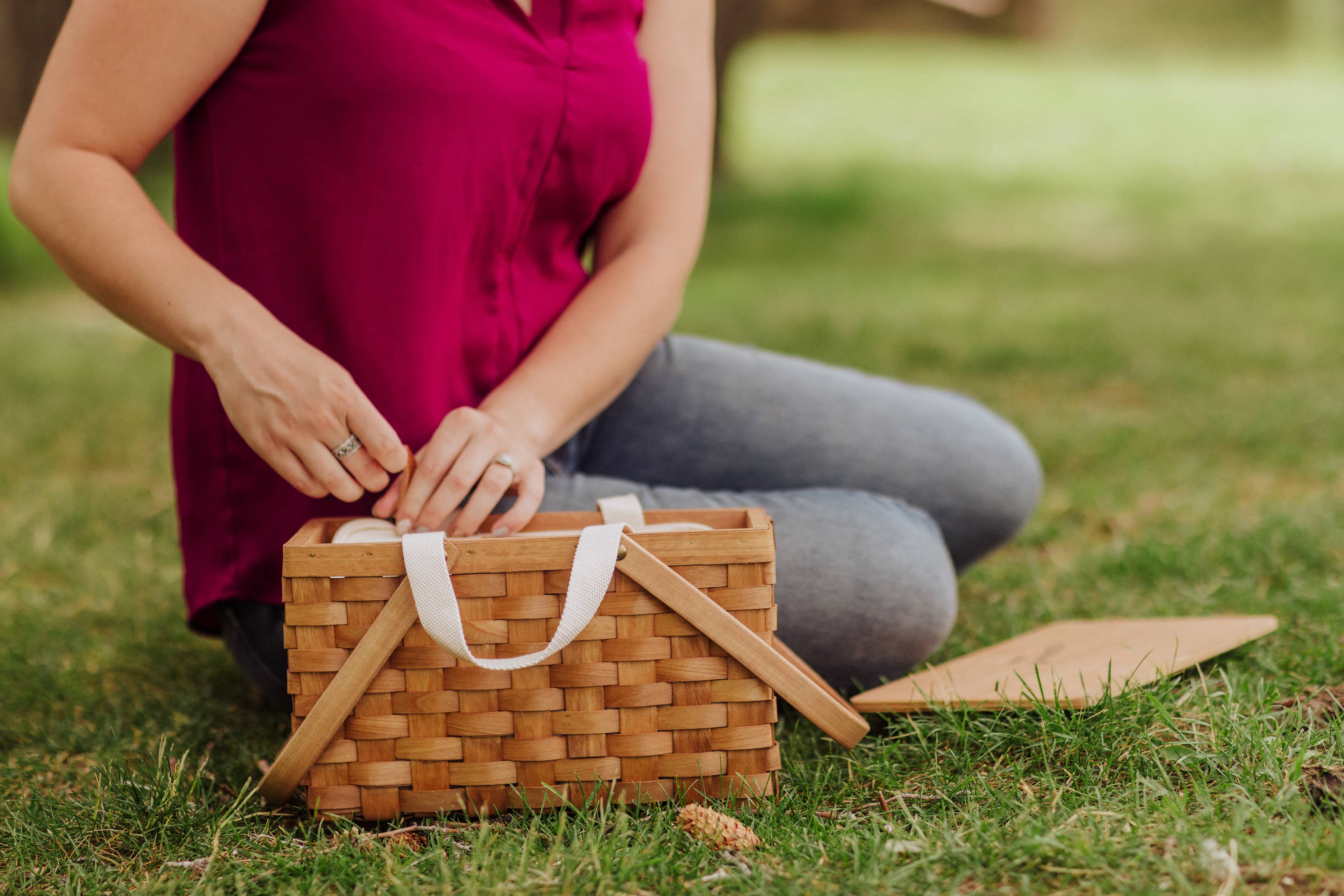 Poppy Personal Picnic Basket, (Beige) - Image 11