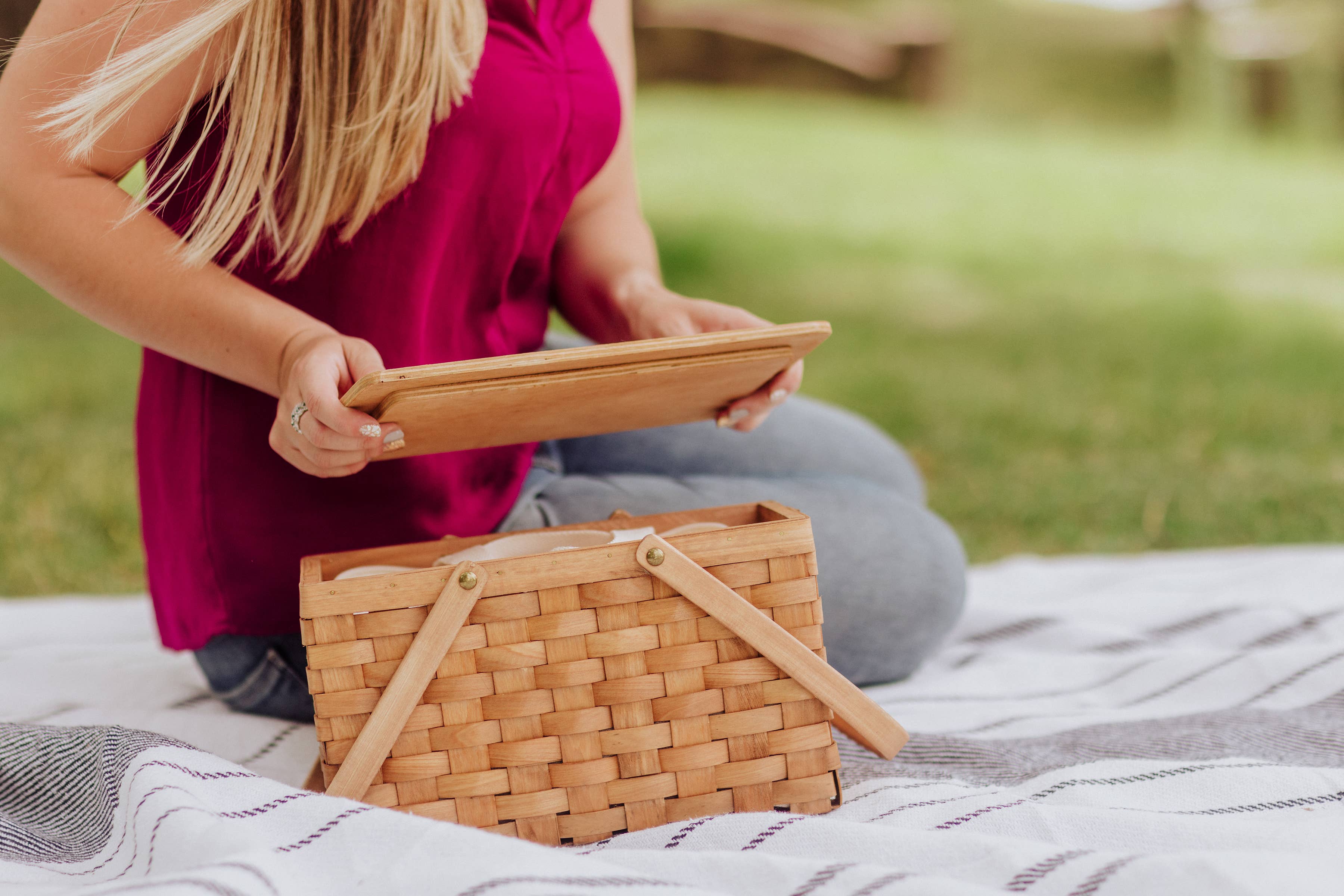 Poppy Personal Picnic Basket, (Beige) - Image 3