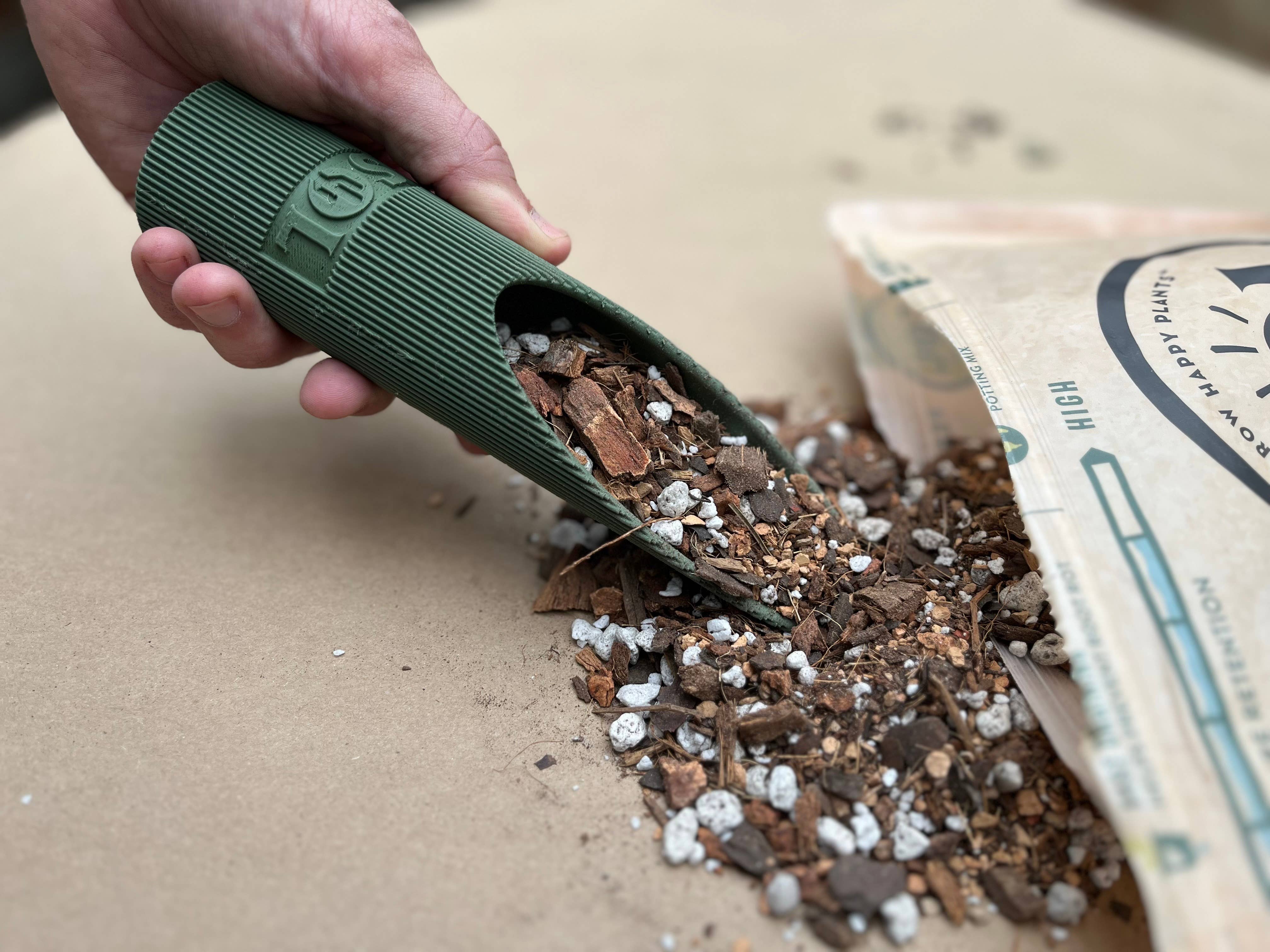 Repotting Soil Scoops - Image 8