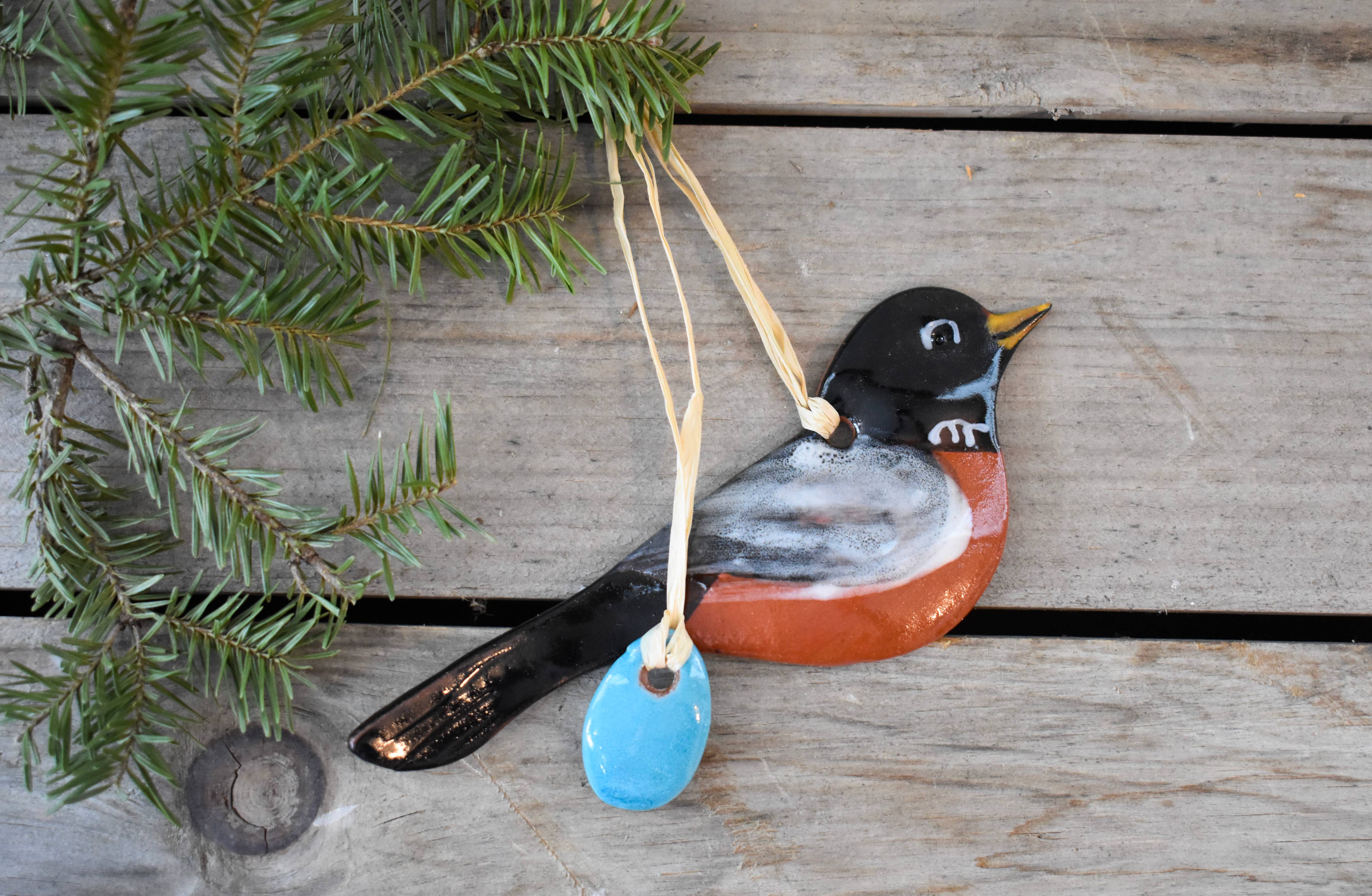 Robin with Egg Ornament - Image 3