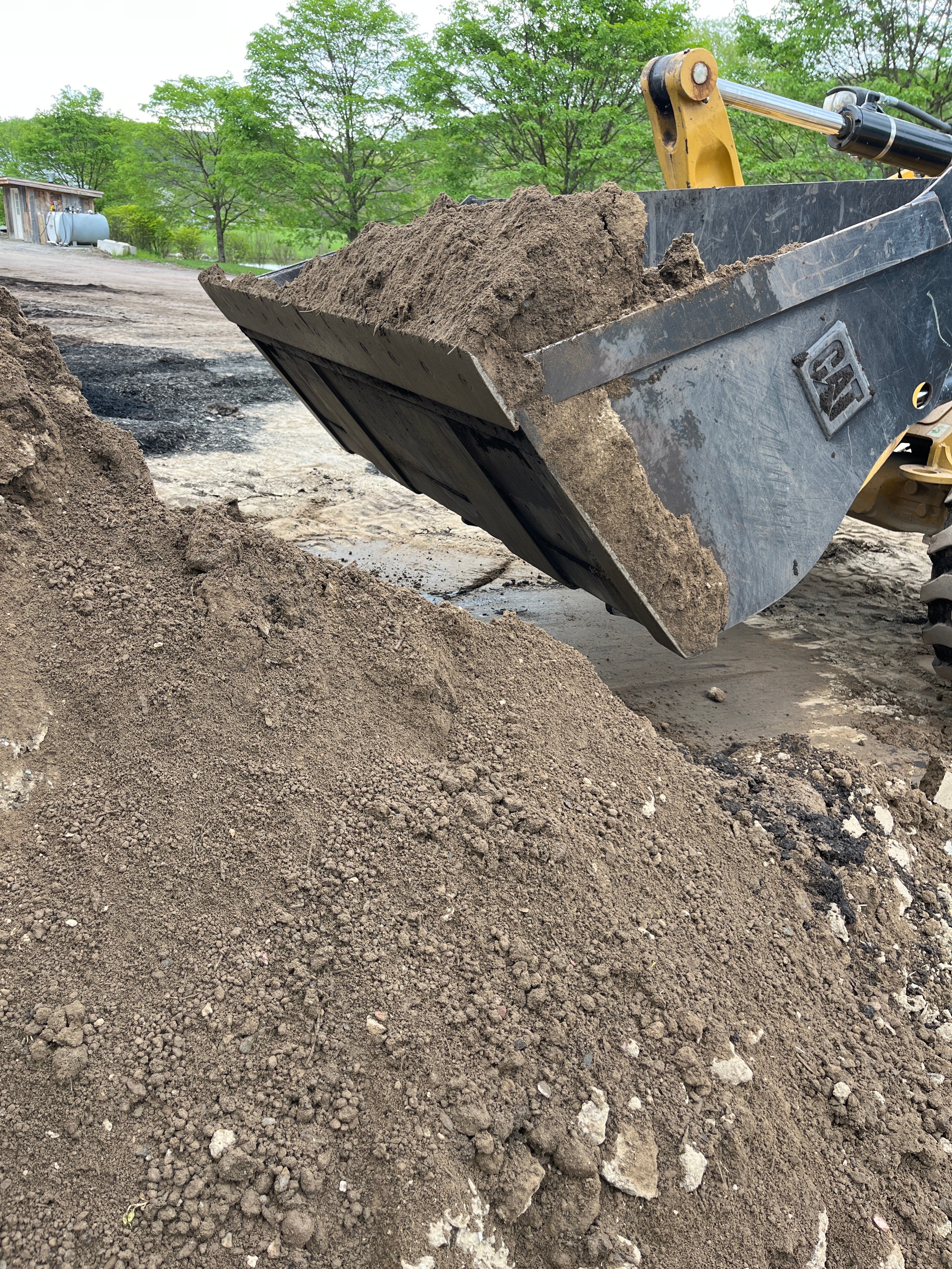 Bulk Screened Top Soil/Loam - Image 2