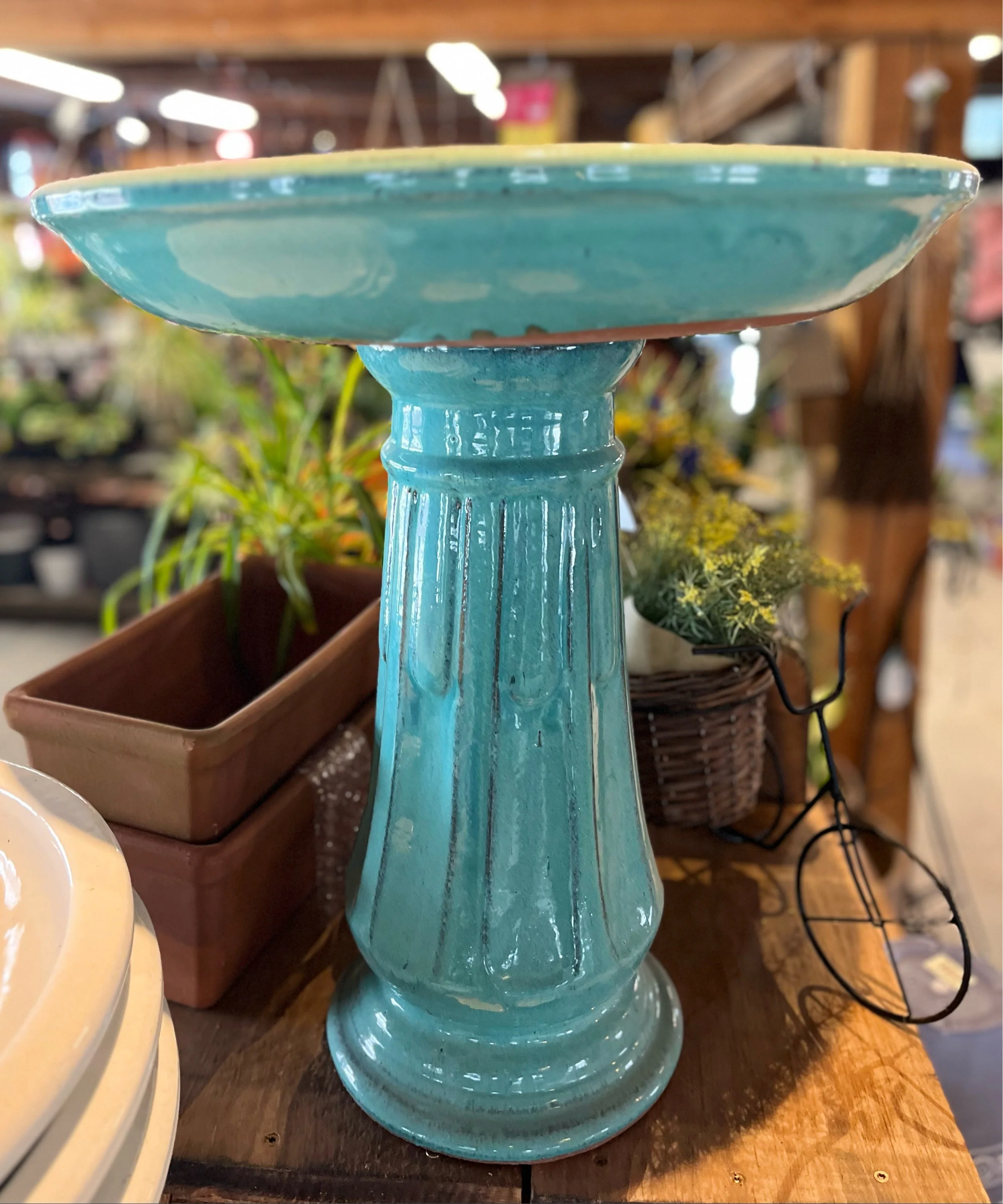 Southern Patio Miami Bird Bath - Image 2
