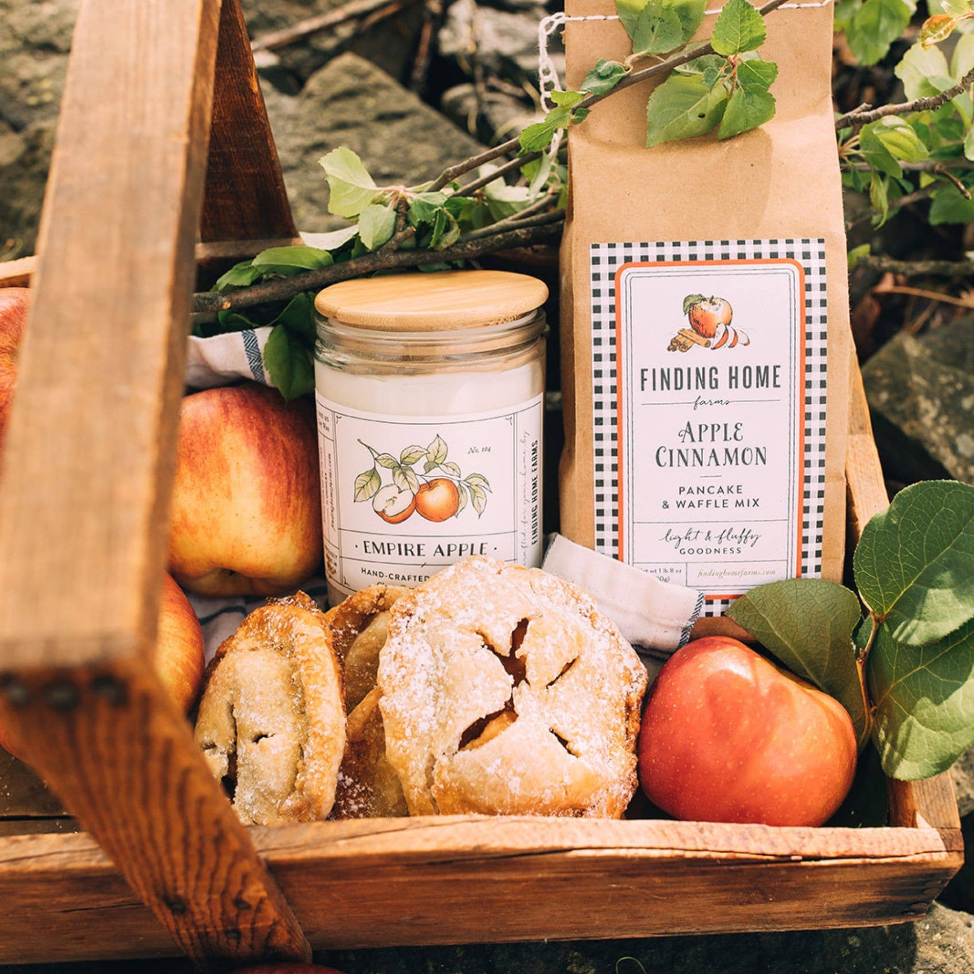 Soy Candle, Empire Apple, Fresh & Light Scent for Fall - Image 5