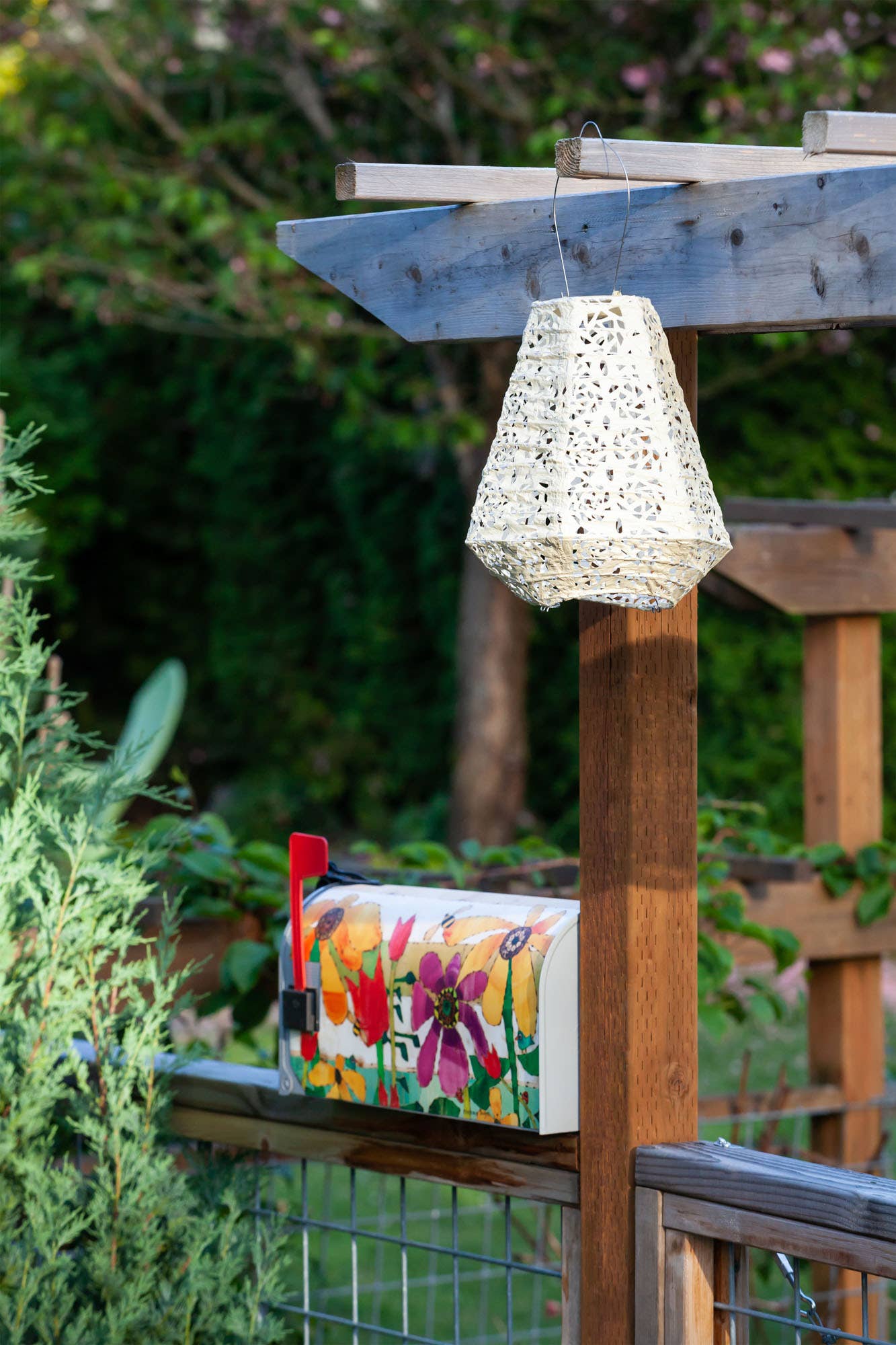 Stella PrismSolar Lantern - Pearl - Image 10