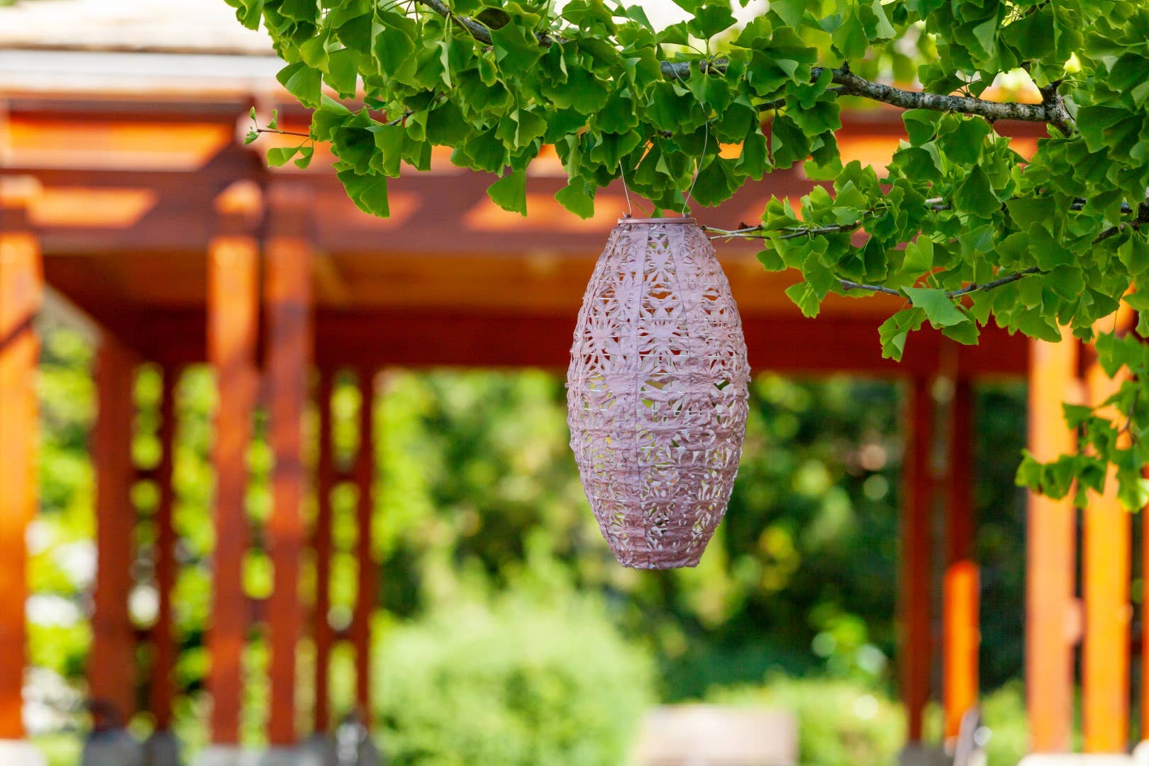 Stella Wildflower Pod Solar Lantern - Blush - Image 17